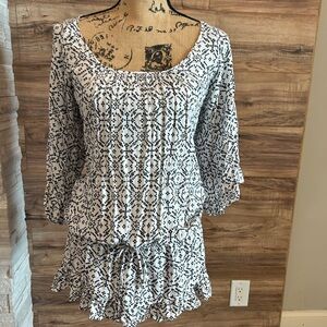 Ebergey cover up top with tie